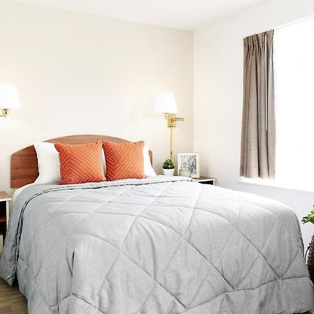 Intown Suites Extended Stay St. Louis Mo - St. Charles Saint Charles Екстер'єр фото
